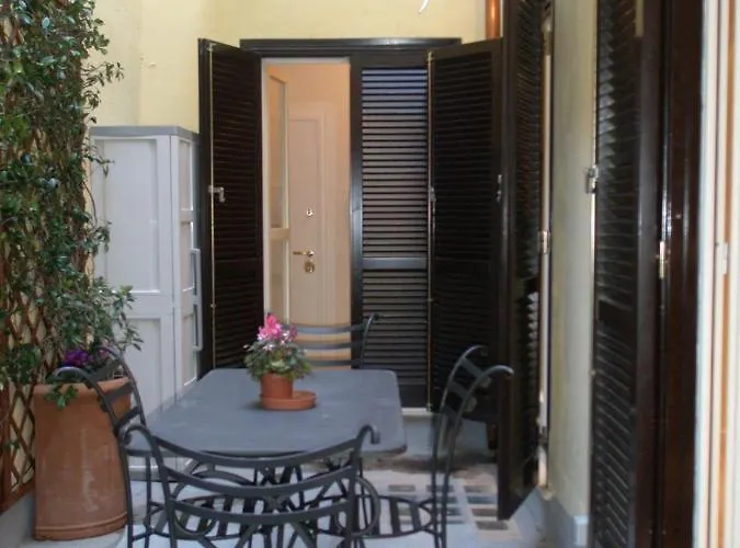 Piazza Navona Beautiful Apartment